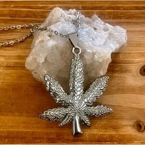 Statement Silver Cannabis Leaf Pendant Chain Necklace Marijuana 420 Jewelry -New